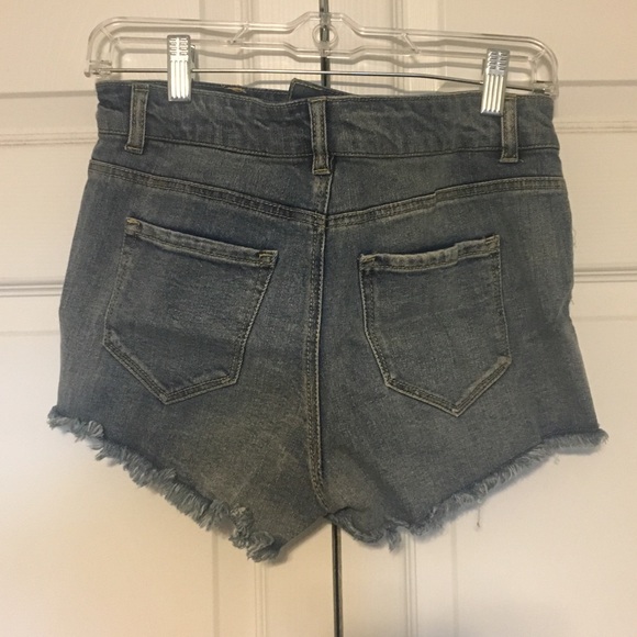 High Waisted Denim Lace Shorts - Picture 3 of 4
